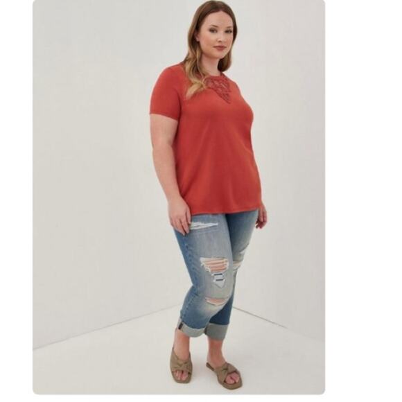 Torrid Crop Boyfriend Straight Vintage Stretch Mid-Rise Jeans - Picture 9 of 9